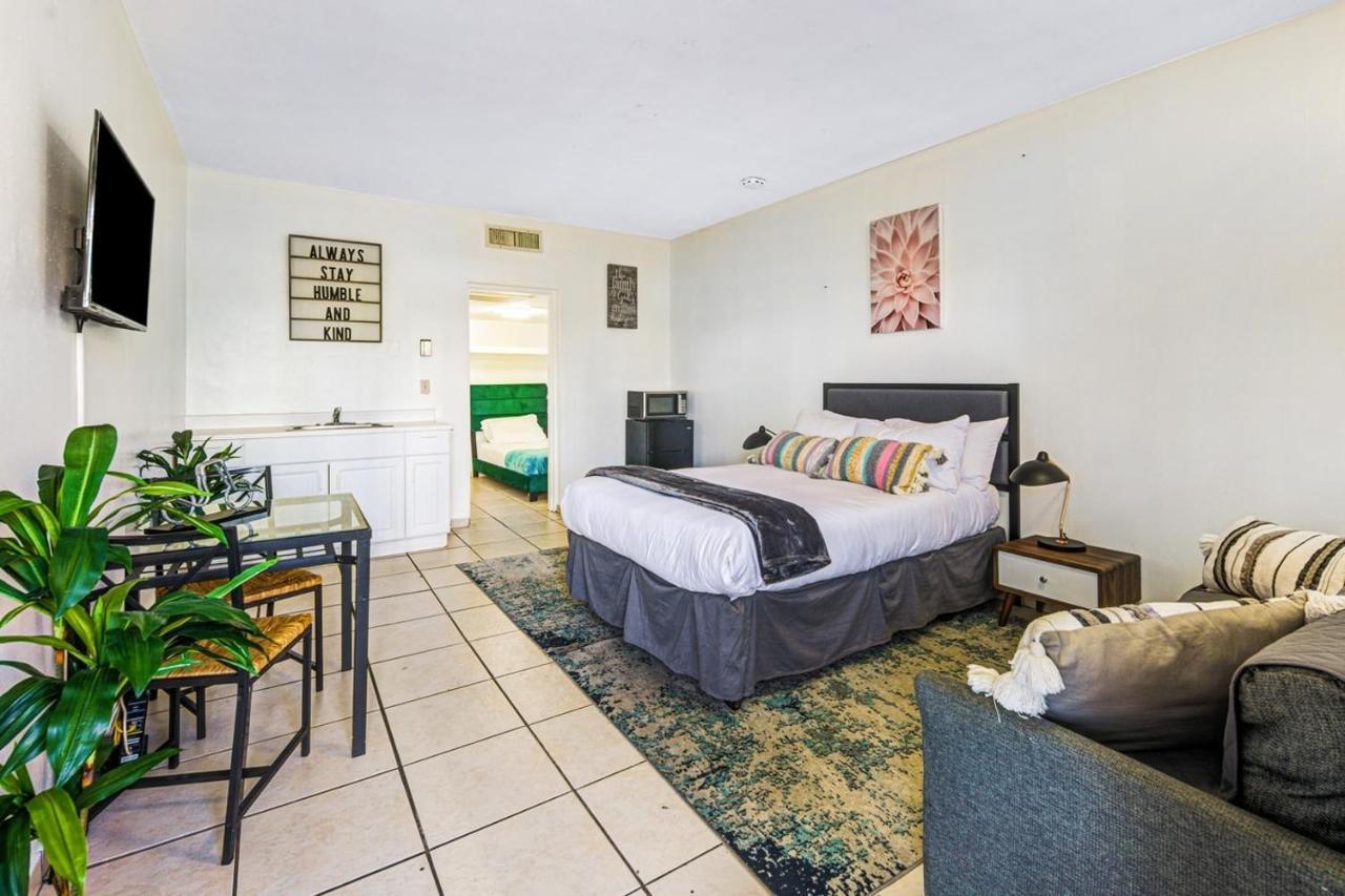 Hallandale Gulfstream Pool Walk To The Beach Apartment Hallandale Beach Ngoại thất bức ảnh